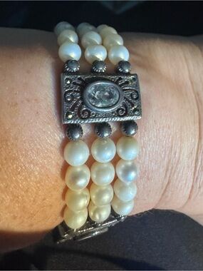 Sterling silver Classic Triple-Row fresh water Pearl Bracelet